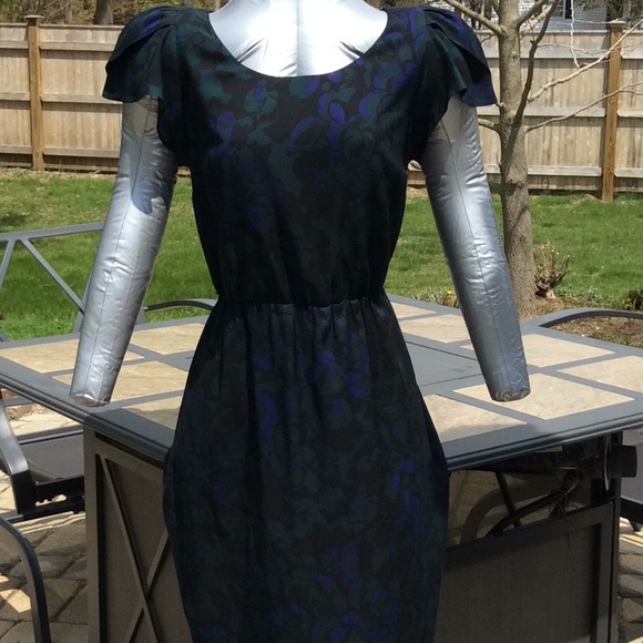 LOFT Dresses & Skirts - Pretty Black & Green Floral Flowy Dress by LOFT 6